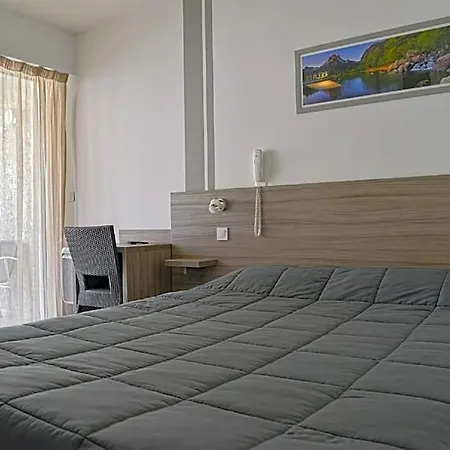 Le Relais Hotel
